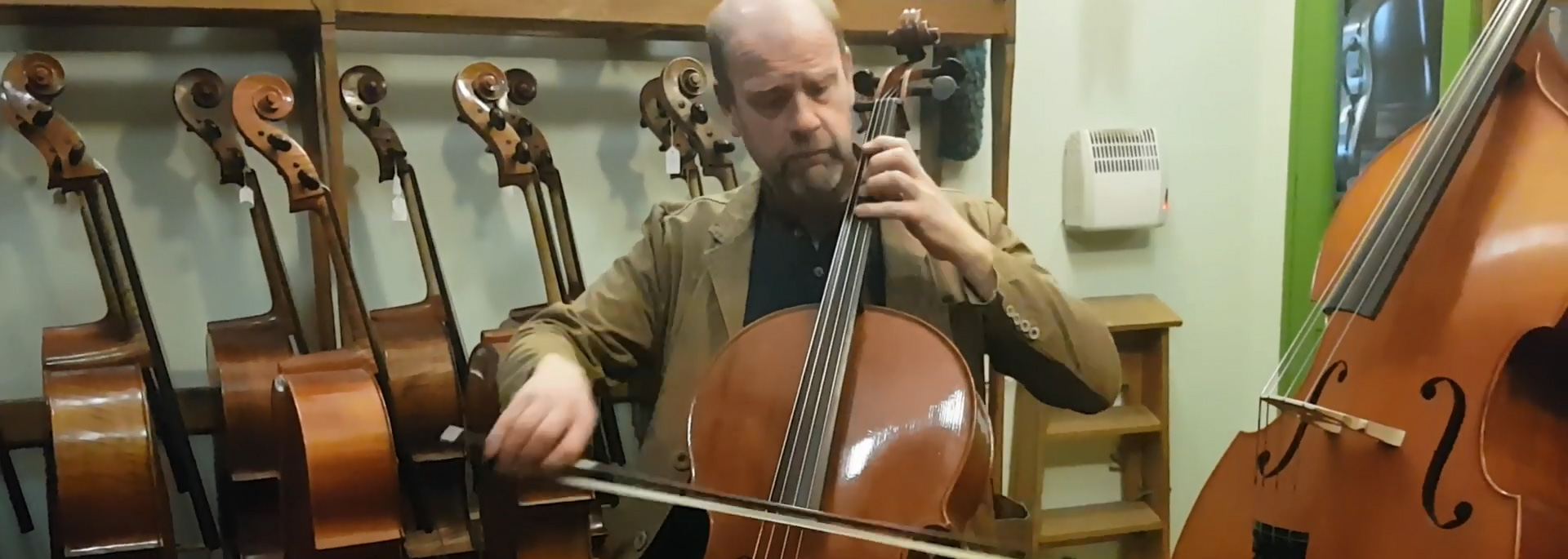 Richard Tunnicliffe plays Corrente from Bach’s first cello suite BWV1007 on his new Yann Besson Cello